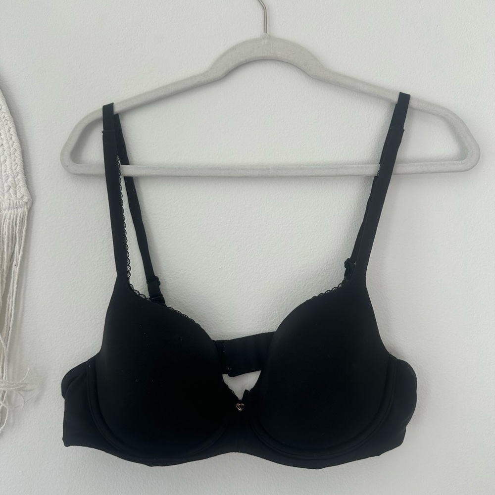 Victoria’s Secret Body by Victoria Lined Demi Bra 38b